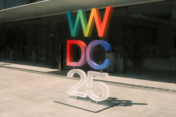 WWDC 2025: Mọi Thứ Apple Đã Cố Gắng "Giảm Nhẹ"—Từ Siri AI Thất Hứa Đến Phần Cứng Mới